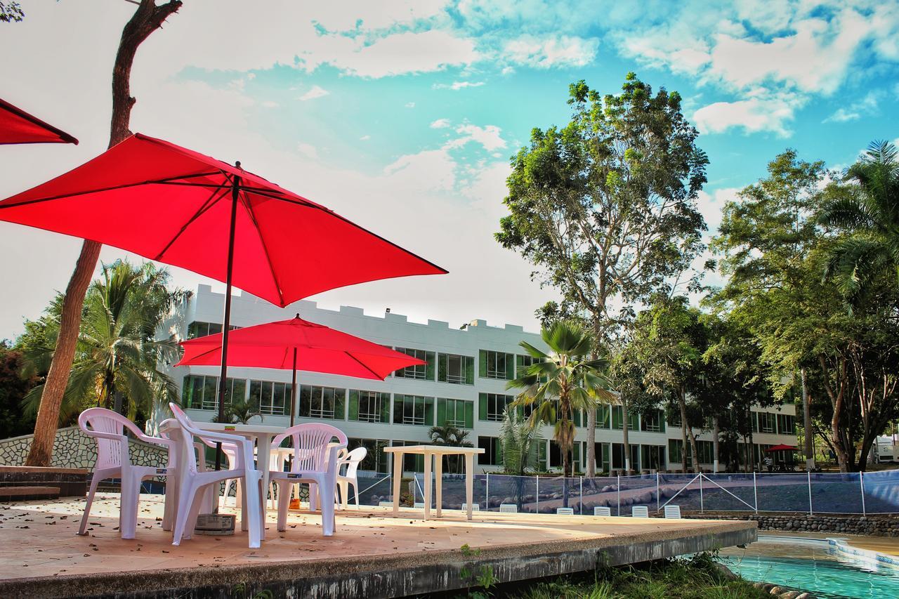 Hotel Hacienda Campestre Melgar Exterior photo